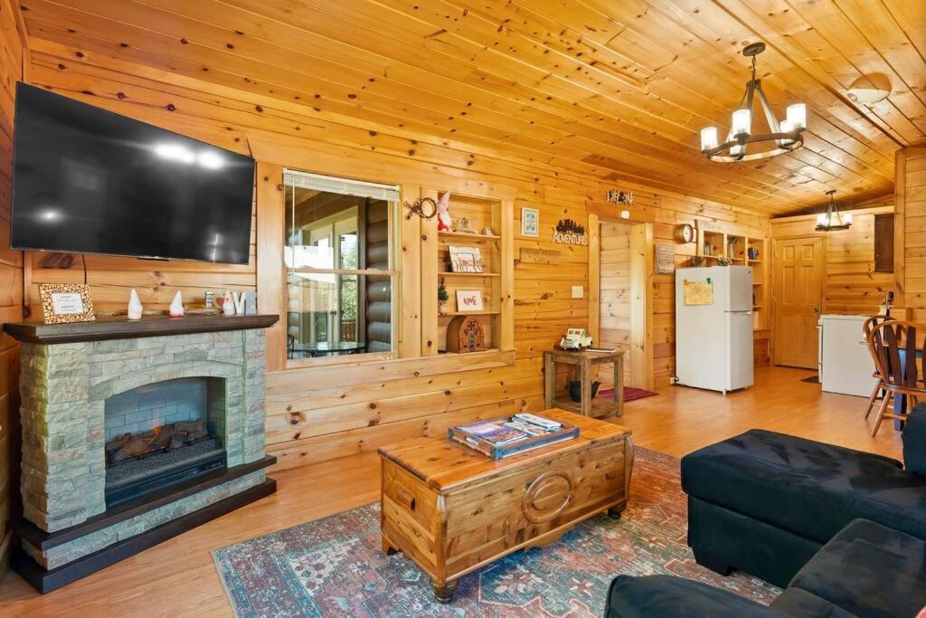 Dream Weaver Cabin Villa Candler Ngoại thất bức ảnh